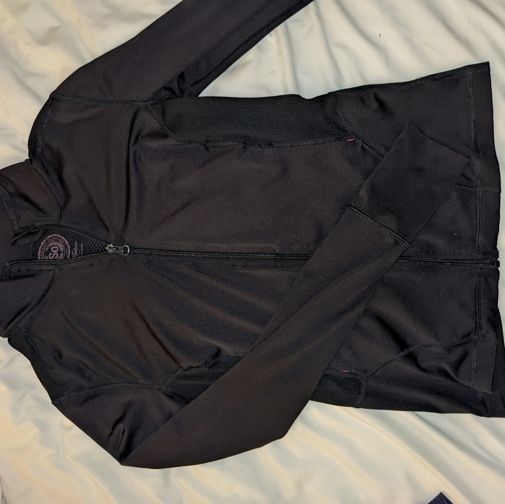 Small black workout jacket SO